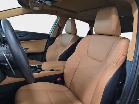 Used 2025 Lexus NX 250 FWD w/ Premium Package image 17