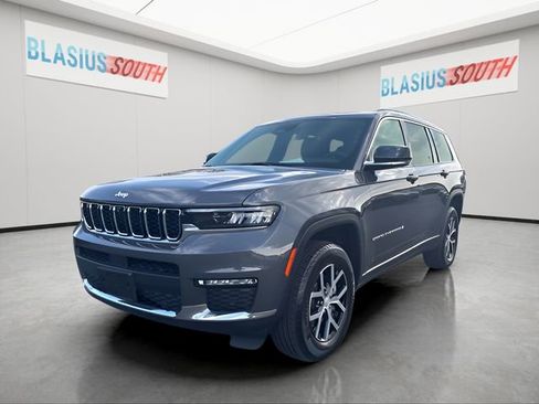 Used 2024 Jeep Grand Cherokee L Limited w/ Luxury Tech Group II AWD/4WD image 7
