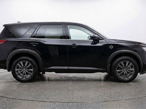 Used 2025 Nissan Pathfinder SV FWD image 11
