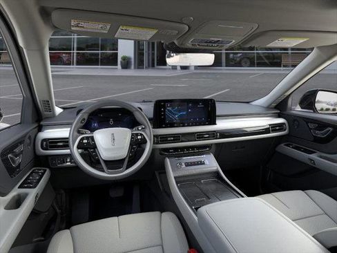 New 2025 Lincoln Aviator AWD w/ Equipment Group 101A image 9