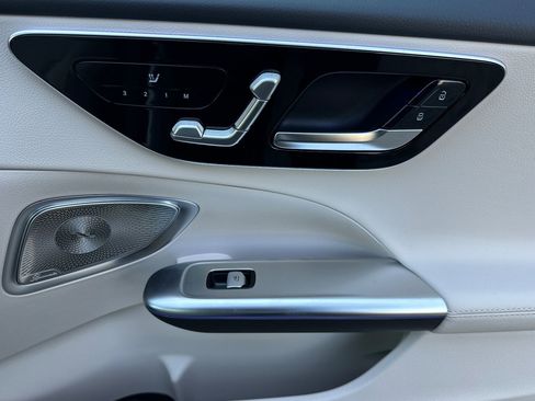 New 2025 Mercedes-Benz C 300 Sedan image 20
