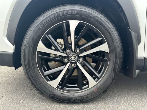 Used 2025 Toyota Corolla Cross AWD Hybrid w/ Convenience Package image 13