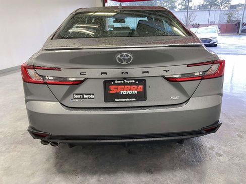 Used 2026 Toyota Camry SE FWD image 4