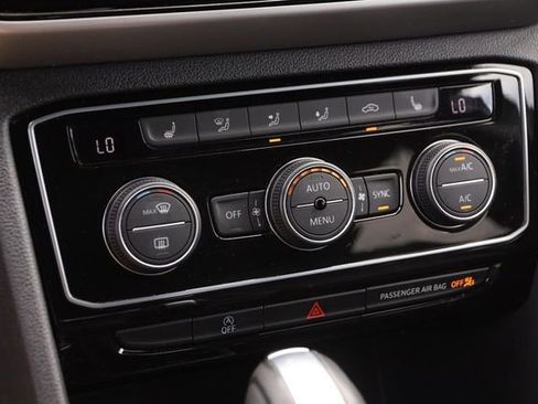 Certified 2023 Volkswagen Atlas Cross Sport SE w/ Panoramic Sunroof Package image 20