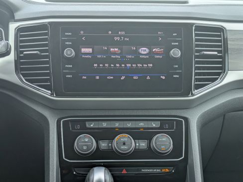 Certified 2023 Volkswagen Atlas SE FWD image 19