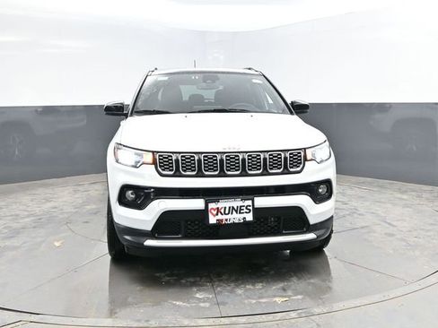 Used 2025 Jeep Compass Limited image 2