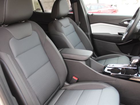 New 2026 Chevrolet Trax LT image 15