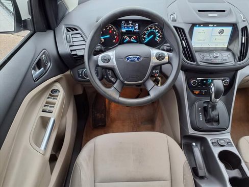 Used 2016 Ford Escape SE w/ Equipment Group 201A image 13