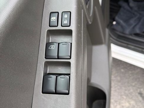 Used 2012 Nissan Xterra PRO-4X image 14