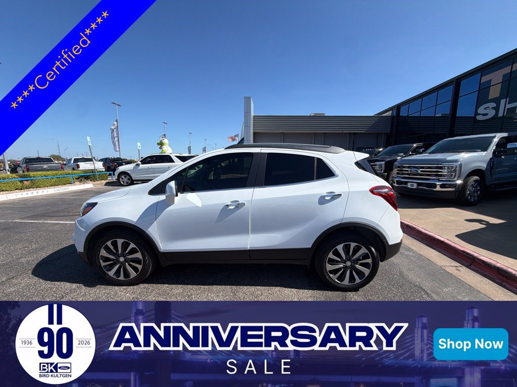 Used 2021 Buick Encore Preferred FWD image 1