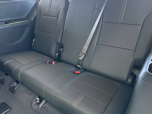 Certified 2022 Chevrolet Traverse RS FWD image 19