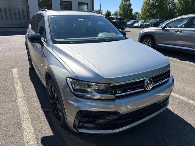 Used 2020 Volkswagen Tiguan SE R-Line w/ 3rd Row Seat Package AWD/4WD image 15