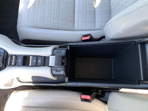 Certified 2023 Honda HR-V LX image 31