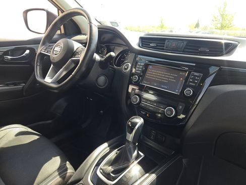 Used 2017 Nissan Rogue Sport SL w/ SL Premium Package AWD/4WD image 8