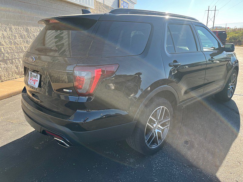 Used 2017 Ford Explorer Sport w/ Equipment Group 401A AWD/4WD image 7