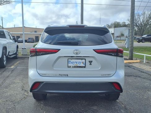 Used 2022 Toyota Highlander Limited image 22