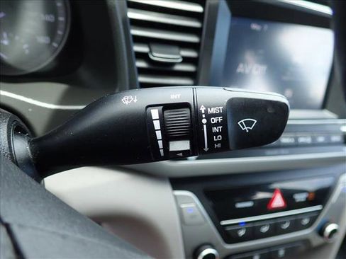 Used 2018 Hyundai Elantra SEL FWD image 10