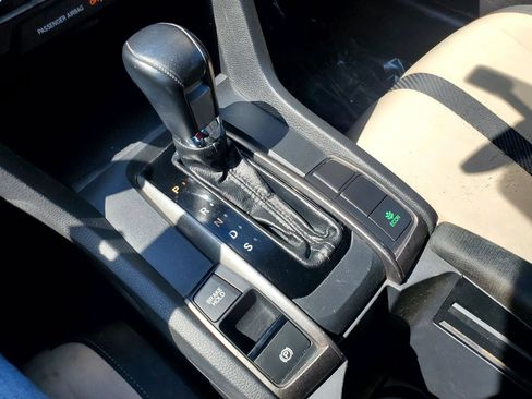Used 2017 Honda Civic Sport image 41
