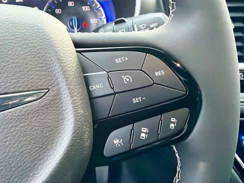 New 2026 Chrysler Pacifica Select w/ S Appearance Package FWD image 36