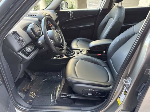 Used 2019 MINI Cooper Countryman w/ Premium Package image 15