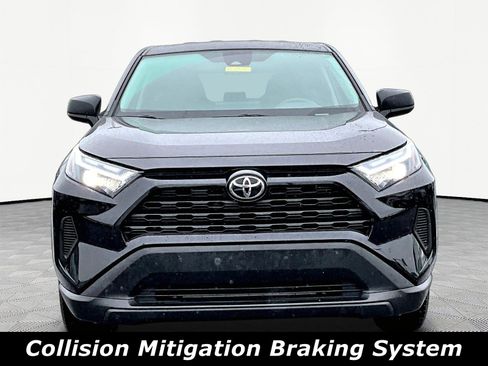 Used 2023 Toyota RAV4 LE FWD image 2