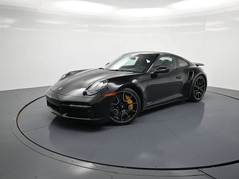 Used 2022 Porsche 911 Turbo image 1
