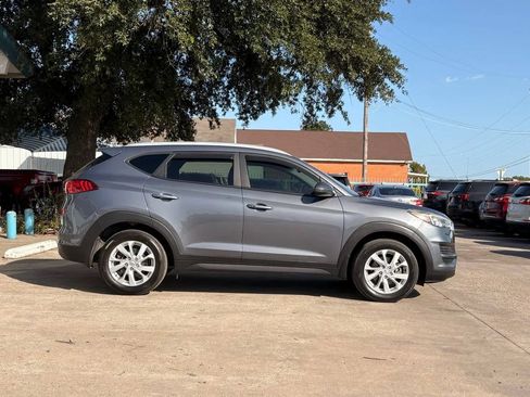 Used 2019 Hyundai Tucson Value FWD image 2