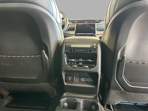 Used 2024 Jeep Grand Cherokee L Limited w/ Luxury Tech Group II image 19