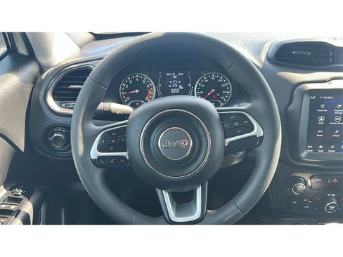Used 2023 Jeep Renegade Latitude AWD/4WD image 24