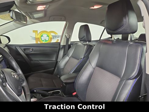Used 2018 Toyota Corolla L image 11