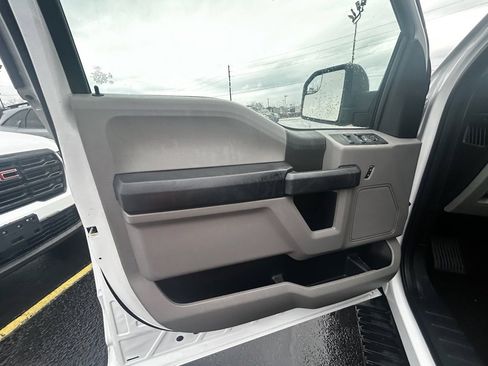 Used 2017 Ford F150 XL w/ Equipment Group 101A Mid image 9