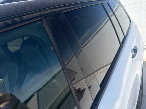 Used 2023 Jeep Grand Cherokee Summit AWD/4WD image 6
