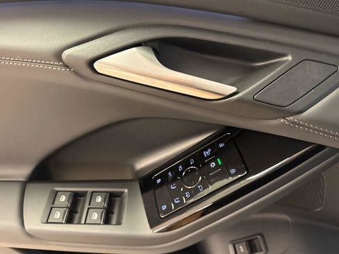 New 2025 Audi Q6 e-tron Premium Plus image 10