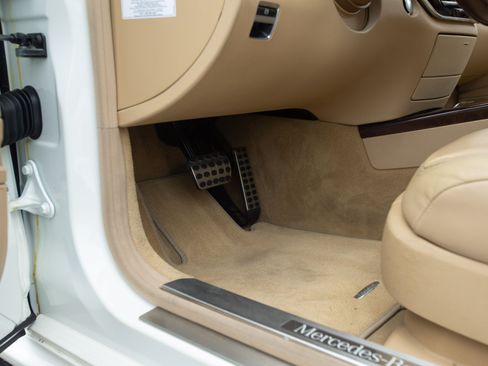 Used 2013 Mercedes-Benz S 550 image 24
