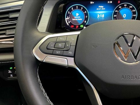 New 2025 Volkswagen Atlas Cross Sport SE image 17