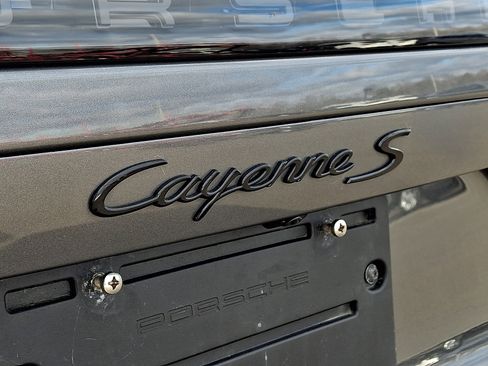Used 2021 Porsche Cayenne S image 32