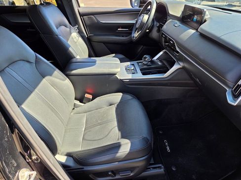 Used 2024 MAZDA CX-90 3.3 Turbo w/ Premium Package image 17