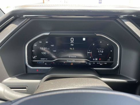 Used 2024 GMC Sierra 1500 AT4 w/ AT4 Preferred Package AWD/4WD image 30