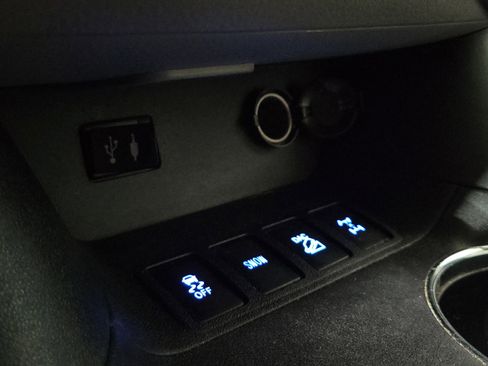 Used 2014 Toyota Highlander XLE image 35