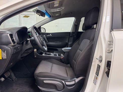 Used 2017 Kia Sportage LX image 11