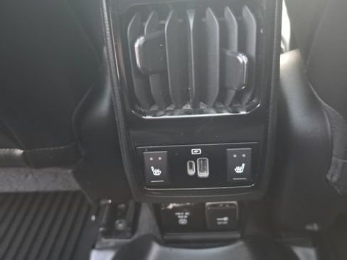 Used 2022 Jeep Compass Limited w/ Elite Group AWD/4WD image 10