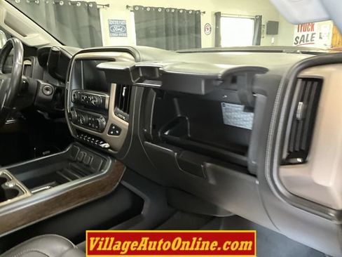Used 2018 GMC Sierra 3500 Denali w/ Duramax Plus Package AWD/4WD image 41