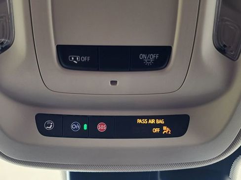 Used 2022 Buick Envision Preferred FWD image 31