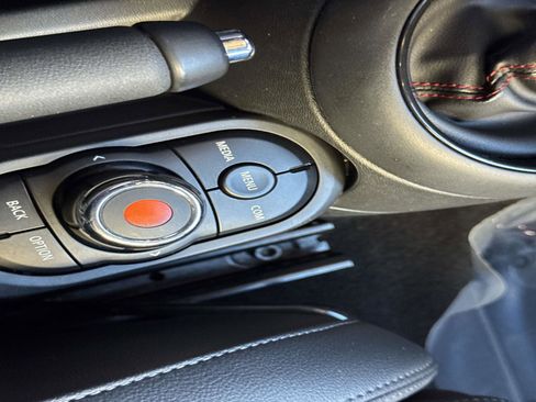 Used 2020 MINI Cooper S image 18