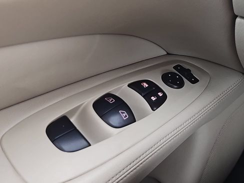Used 2020 Nissan Pathfinder SL FWD image 26