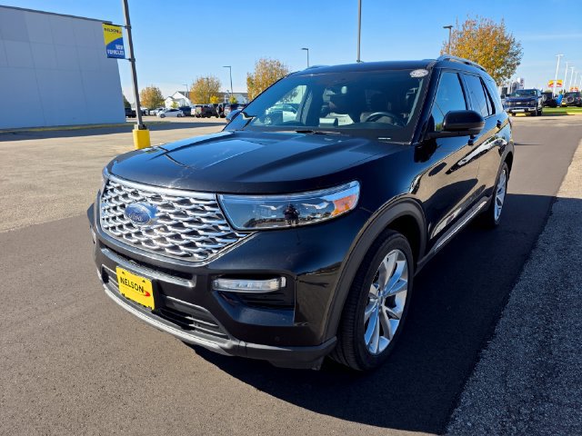 Used 2023 Ford Explorer Platinum w/ Technology Package AWD/4WD image 2