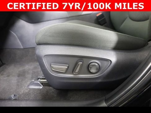 Used 2025 Toyota RAV4 XLE AWD/4WD image 20