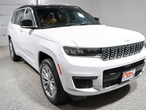 Used 2022 Jeep Grand Cherokee L Summit w/ Advanced Protech Group IV image 5