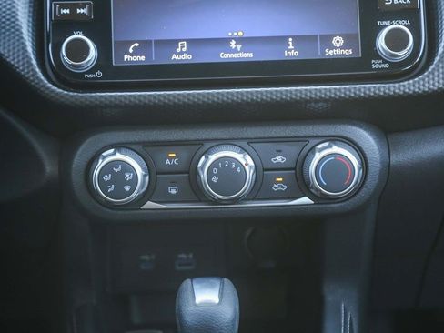 Used 2023 Nissan Kicks SV FWD image 12