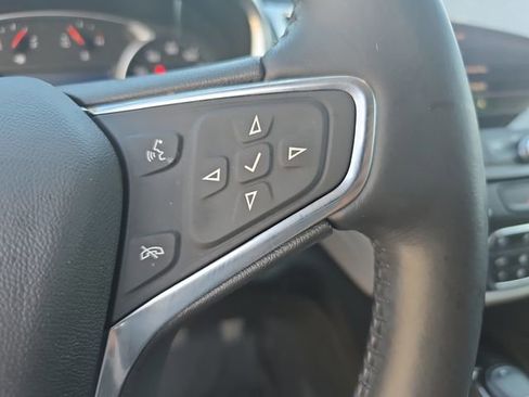 Used 2021 Chevrolet Equinox Premier image 21